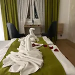 Inaya Free Parking Apartamento Saraievo