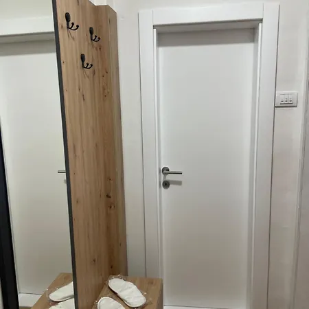 Inaya Free Parking Szarajevó