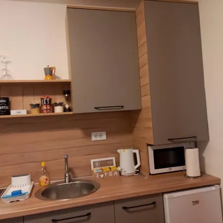 Inaya Free Parking *