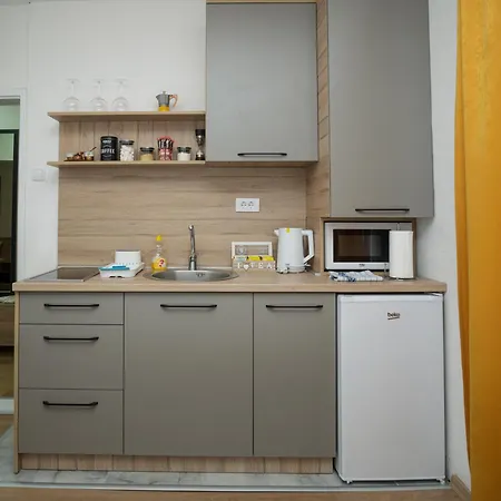 Inaya Free Parking Apartman *