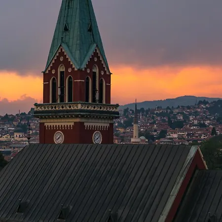 Inaya Free Parking *