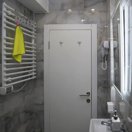 Inaya Free Parking *